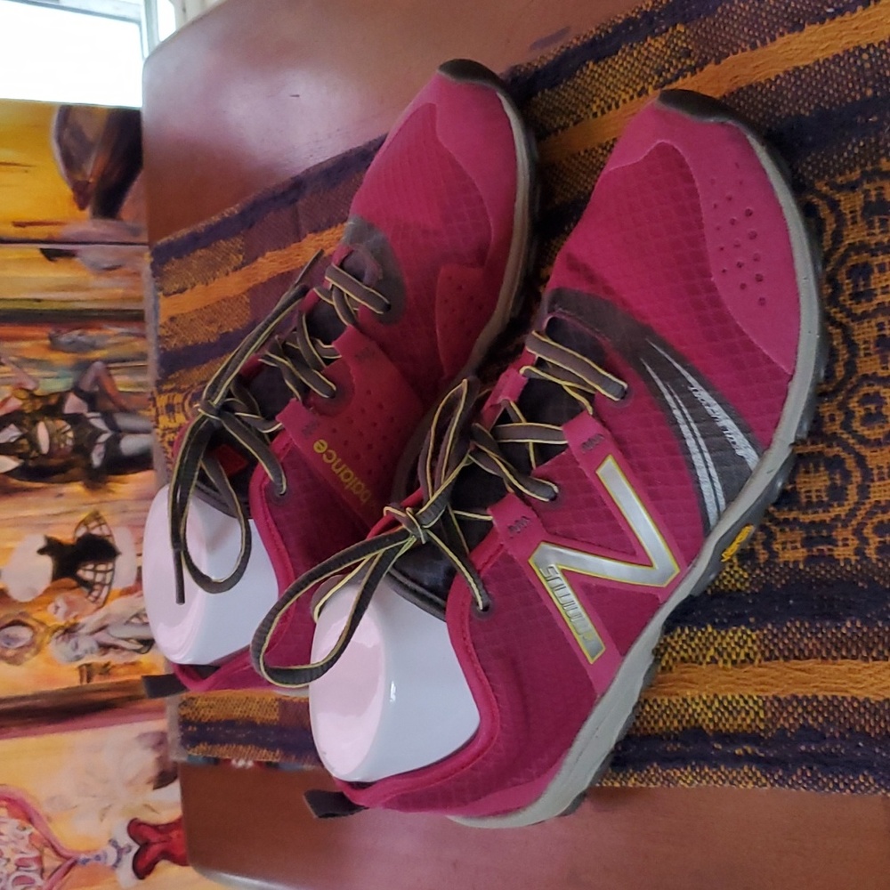 NewBalance Womens Minimus 20 Barefoot Trail Running Shoes Size 8.5  👟